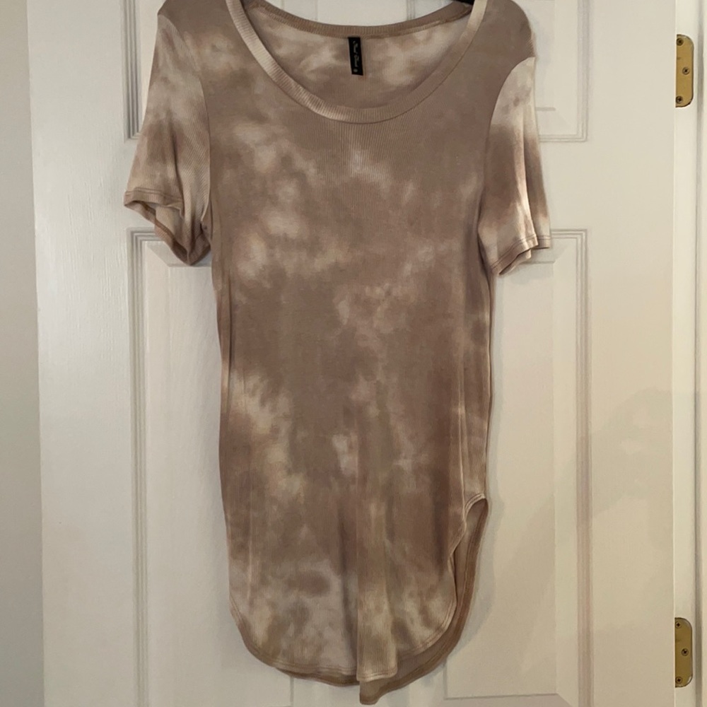 Brown tie dye top with high cut sides